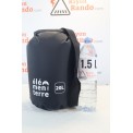 Ultraleichter wasserdichter Beutel Anaso 20 L von Elementerre. Wickeltasche.